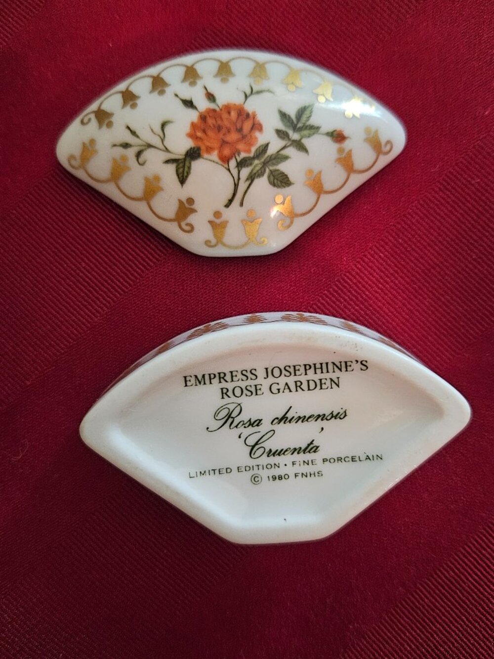 LOT of 7 Josephine's Rose Garden Covered Dish